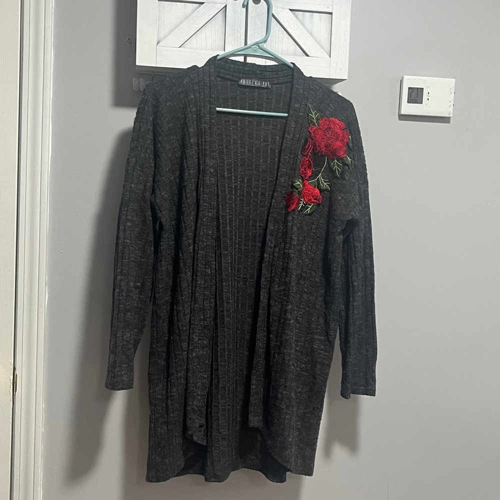 Potter's Pot Charcoal Grey Ribbed Cardigan Red Rose Floral Embroidery Medium